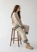 Carica l'immagine nel visualizzatore di Gallery, Maglia Luxe di Completo in Viscosa Mista – Taglia Unica, Morbida e Strutturata