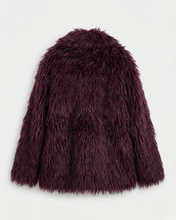 Carica l'immagine nel visualizzatore di Gallery, Cappotto Borgogna Violaceo Oversize in Eco-Pelliccia Morbida