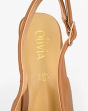Carica l'immagine nel visualizzatore di Gallery, Décolleté Slingback in Vera Pelle con Dettaglio Gioiello Dorato