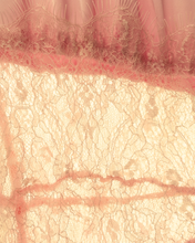 Carica l'immagine nel visualizzatore di Gallery, Elegante Abito Lungo in Raso e Pizzo-Scollo a V