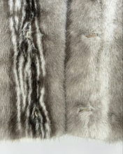 Carica l'immagine nel visualizzatore di Gallery, Giacca Corto Beige in Eco-Pelliccia Reversibile