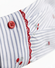 Carica l'immagine nel visualizzatore di Gallery, Camicia Cropped a Righe con Ricamo Ciliegie