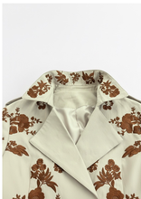 Carica l'immagine nel visualizzatore di Gallery, TRENCH CORTO OVERSIZE CON RICAMO DOPPIOPETTO