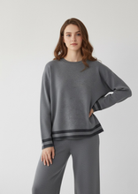 Carica l'immagine nel visualizzatore di Gallery, Maglia Luxe di Completo in Viscosa Mista – Taglia Unica, Morbida e Strutturata