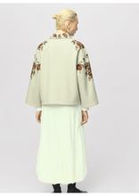 Carica l'immagine nel visualizzatore di Gallery, TRENCH CORTO OVERSIZE CON RICAMO DOPPIOPETTO