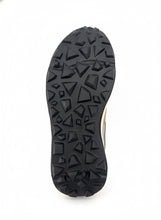 Carica l'immagine nel visualizzatore di Gallery, SNEAKER LEGGERA IN PELLE DI VITELLO SCAMOSCIATA CON SOLETTA MEMORY FOAM