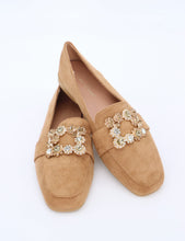 Carica l'immagine nel visualizzatore di Gallery, Mocassino ballerina scamosciato con fibbia quadrata di gioielli