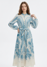 Carica l'immagine nel visualizzatore di Gallery, Abito in Viscosa a Stampa Araldica con Bottoni, Strass e Cintura