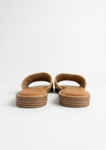 Carica l'immagine nel visualizzatore di Gallery, Ciabattine in Raffia Naturale e Pelle Ecologica con Dettaglio Bijoux