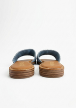 Carica l'immagine nel visualizzatore di Gallery, Ciabattine in Raffia Naturale e Pelle Ecologica con Dettaglio Bijoux