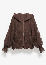 Carica l'immagine nel visualizzatore di Gallery, Doppia Faccia Giacca Marrone Oversize in Seta e Pizzo - Stile Avvolgente con Maniche a Balze
