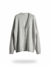Carica l'immagine nel visualizzatore di Gallery, CARDIGAN GRIGIO CHIARO MADE IN ITALY IN MISTO LANA E CASHMERE
