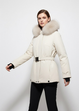 Carica l'immagine nel visualizzatore di Gallery, Giacca da Sci Impermeabile con Cappuccio in Pelliccia Sintetica – Eleganza e Performance Avorio