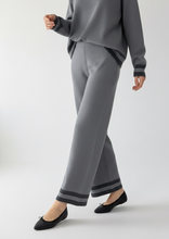 Carica l'immagine nel visualizzatore di Gallery, Pantaloni Luxe di Completo in Viscosa Mista – Taglia Unica, Morbida e Strutturata