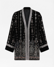 Carica l'immagine nel visualizzatore di Gallery, Giacca Kimono in Effetto Velluto con Ricami Geometrici e Floreali Fatti a Mano