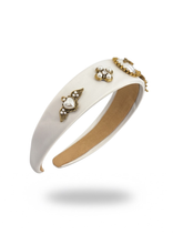 Carica l'immagine nel visualizzatore di Gallery, CERCHIETTO AVORIO ARTIGIANALE IN RASO CON DETTAGLI GIOIELLO E MOTIVO APE IN PERLE E CRISTALLI