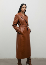 Carica l'immagine nel visualizzatore di Gallery, Trench in Pelle Ecologica con Stampa Coccodrillo-Cognac