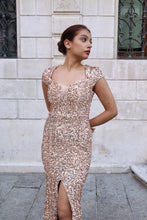 Carica l'immagine nel visualizzatore di Gallery, Abito elegante lungo manica corta con paillettes e spacco sul davanti