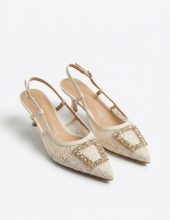 Carica l'immagine nel visualizzatore di Gallery, Décolleté Slingback in Ecopelle con Fibbia Gioiello e Tacco Medio Elegante
