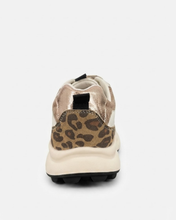 Carica l'immagine nel visualizzatore di Gallery, Sneakers Donna in Vera Pelle con Inserti in Rete Tecnica e Dettagli Laminati
