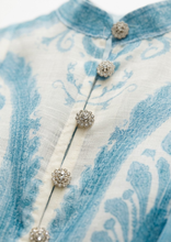 Carica l'immagine nel visualizzatore di Gallery, Abito in Viscosa a Stampa Araldica con Bottoni, Strass e Cintura
