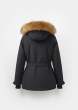 Carica l&#39;immagine nel visualizzatore di Gallery, Giacca da Sci Impermeabile con Cappuccio in Pelliccia Sintetica – Eleganza e Performance Nero
