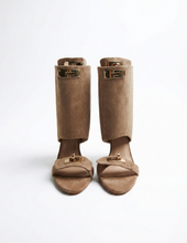 Carica l'immagine nel visualizzatore di Gallery, Sandali con Taco Alto in Ecopelle con Dettagli Dorati 3 Colori
