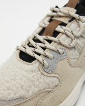Carica l'immagine nel visualizzatore di Gallery, Sneakers Donna in Vera Pelle con Inserti in Rete Tecnica e Dettagli Laminati

