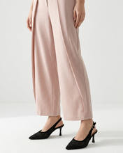 Carica l'immagine nel visualizzatore di Gallery, Décolleté Slingback Eleganti con Tomaia in Pizzo Floreale e Sottopiede in Vera Pelle
