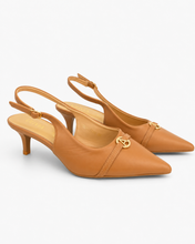 Carica l'immagine nel visualizzatore di Gallery, Décolleté Slingback in Vera Pelle con Dettaglio Gioiello Dorato
