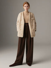 Carica l&#39;immagine nel visualizzatore di Gallery, CIACCA IN ECO-PELLICCIA TAGLIO DRITTO BOTTONI DORATI
