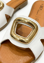 Carica l'immagine nel visualizzatore di Gallery, Ciabattine in Vera Pelle con Fibbia Dorata - Made in Italy
