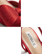 Carica l'immagine nel visualizzatore di Gallery, Décolleté Slingback in Raso con Maxi Fiocco Gioiello 4 Colori
