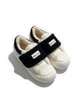 Carica l&#39;immagine nel visualizzatore di Gallery, SNEAKER PELLE VERA A COSTE VELCRO
