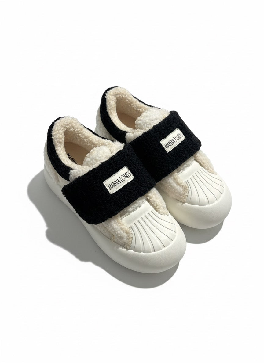 SNEAKER PELLE VERA A COSTE VELCRO