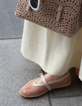 Carica l'immagine nel visualizzatore di Gallery, Ballerina Mary Jane in Rete Tecnica ed Eco-Pelle 4 Colori
