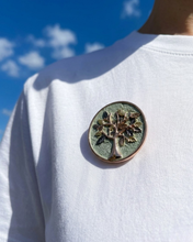 Carica l'immagine nel visualizzatore di Gallery, Spilla Magnetica a Forma di Albero della Vita in Acciaio – Eleganza Senza Fori
