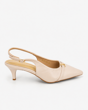 Carica l'immagine nel visualizzatore di Gallery, Décolleté Slingback in Vera Pelle con Dettaglio Gioiello Dorato
