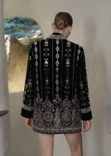Carica l'immagine nel visualizzatore di Gallery, Giacca Kimono in Effetto Velluto con Ricami Geometrici e Floreali Fatti a Mano
