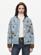 Carica l'immagine nel visualizzatore di Gallery, Giacca in Denim Oversize con Ricami e Dettagli in Raso
