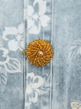Carica l'immagine nel visualizzatore di Gallery, Giacca in Denim Oversize con Ricami e Dettagli in Raso
