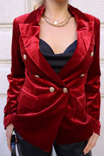 Carica l&#39;immagine nel visualizzatore di Gallery, Giacca in velluto rosso con bottoni
