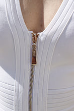 Carica l&#39;immagine nel visualizzatore di Gallery, Vestito skinny con spallina, tasca e dettagli di cerniera dorata davanti
