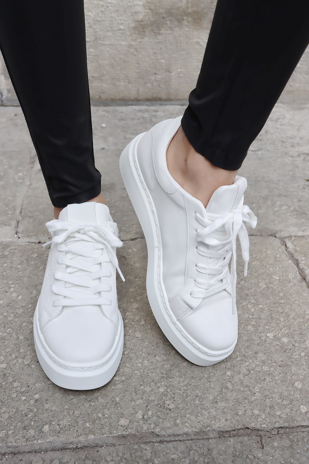 Sneakers in ecopelle all white